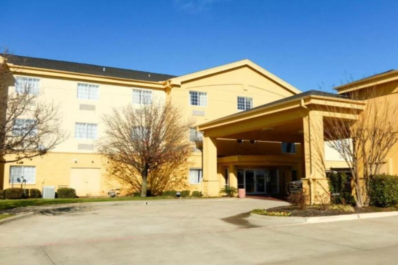 Hotel 6-mesquite, Tx - 4*