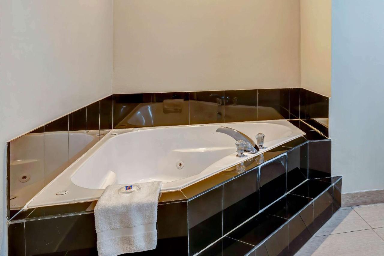6-mesquite, Tx -